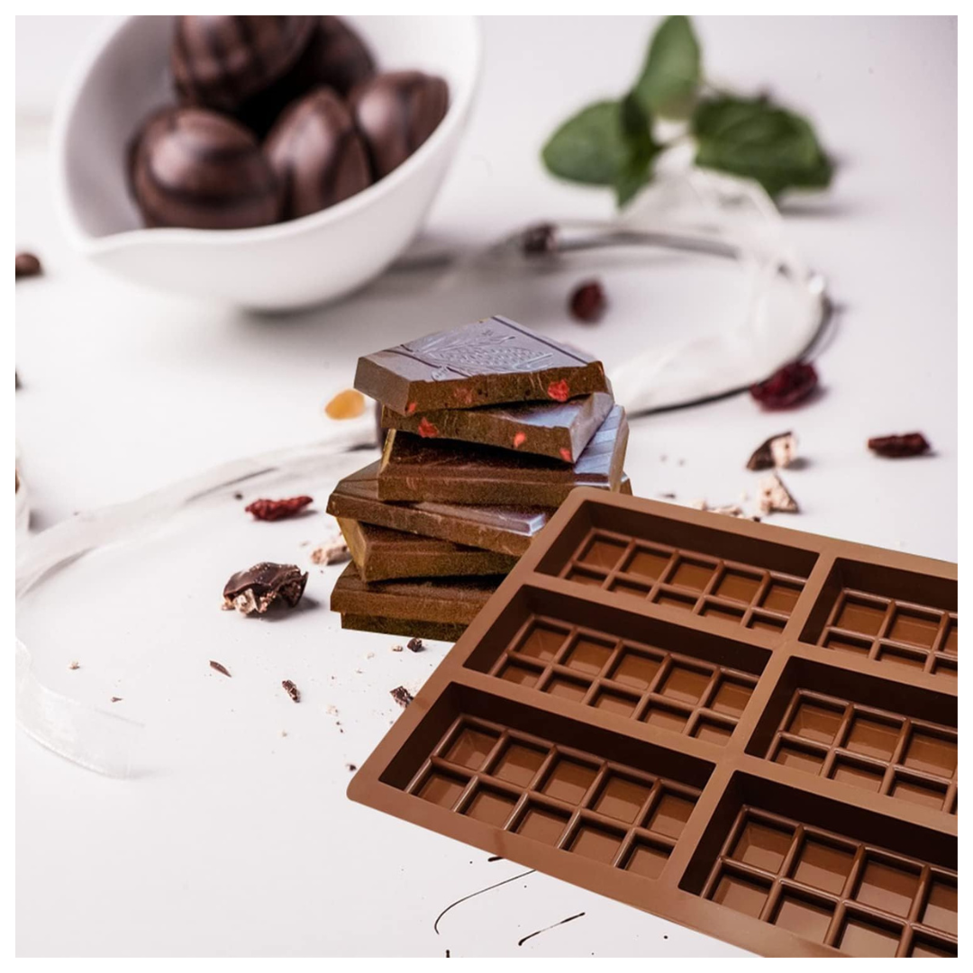Molde de silicona con 6 espacios cuadrados para chocolate ChickShop Chile.